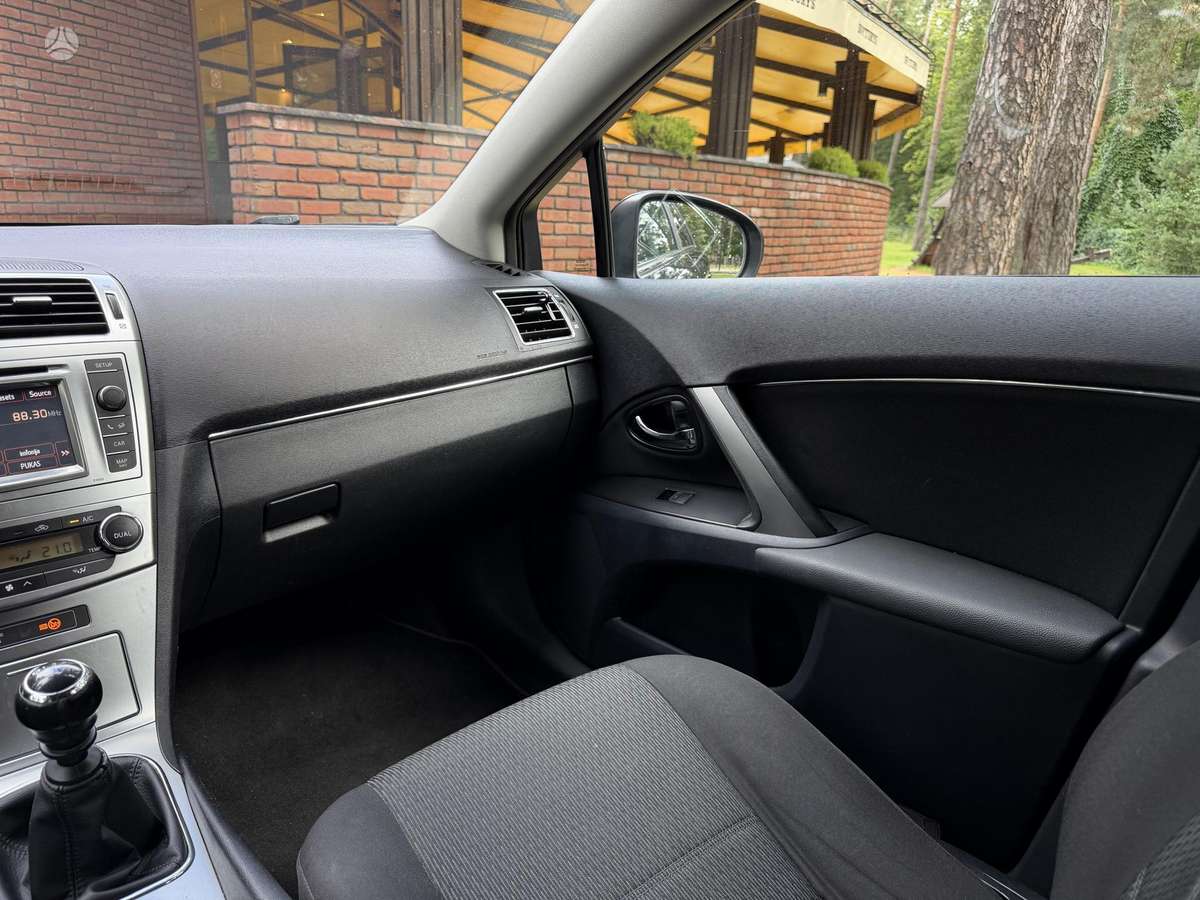 Toyota Avensis, 2.0 l., Универсал