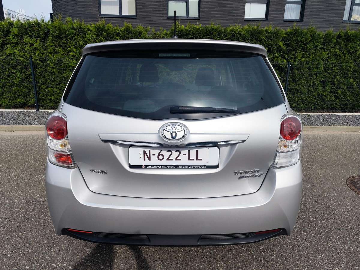 Toyota Verso - 5