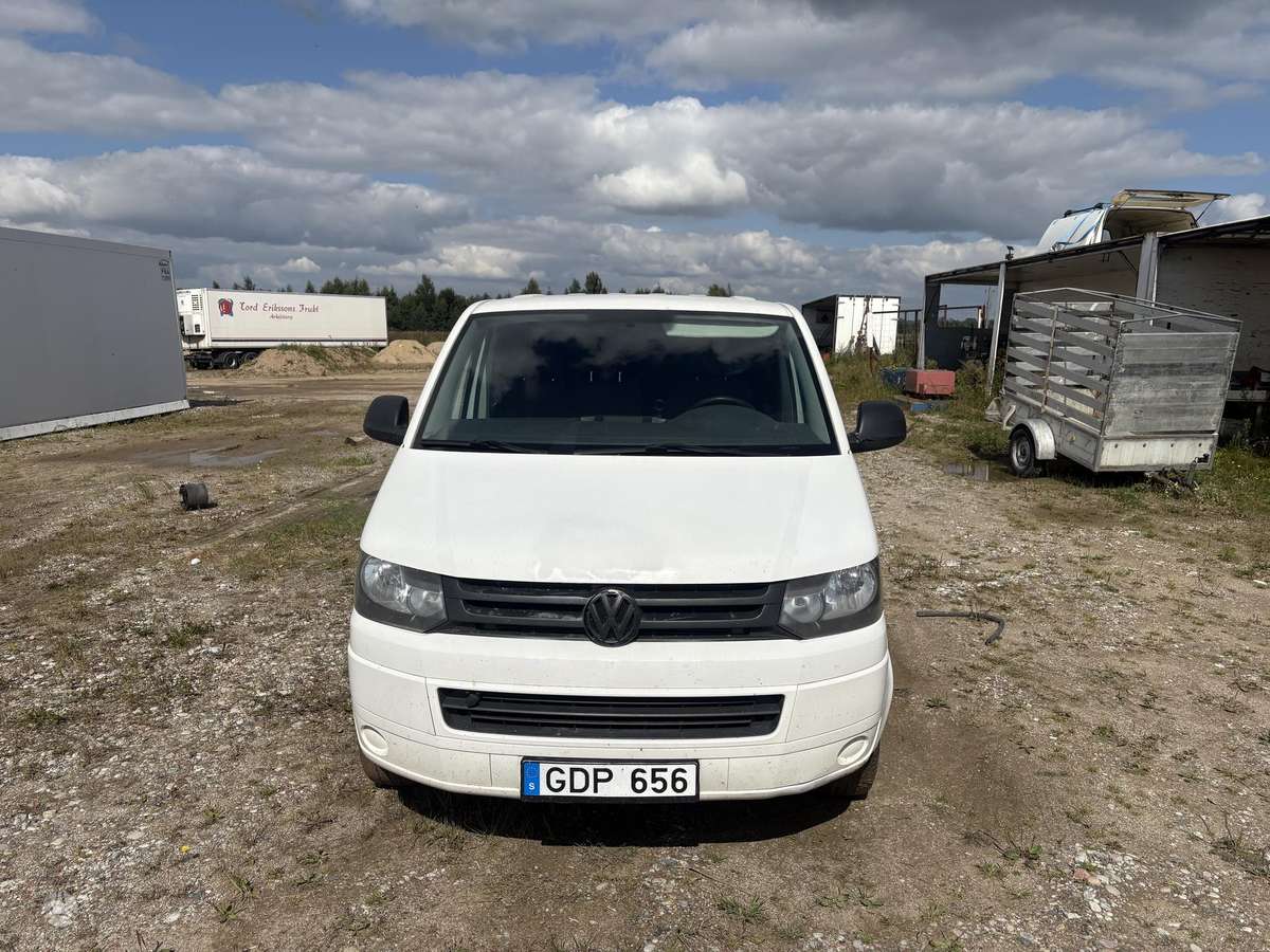 Volkswagen Transporter - 2
