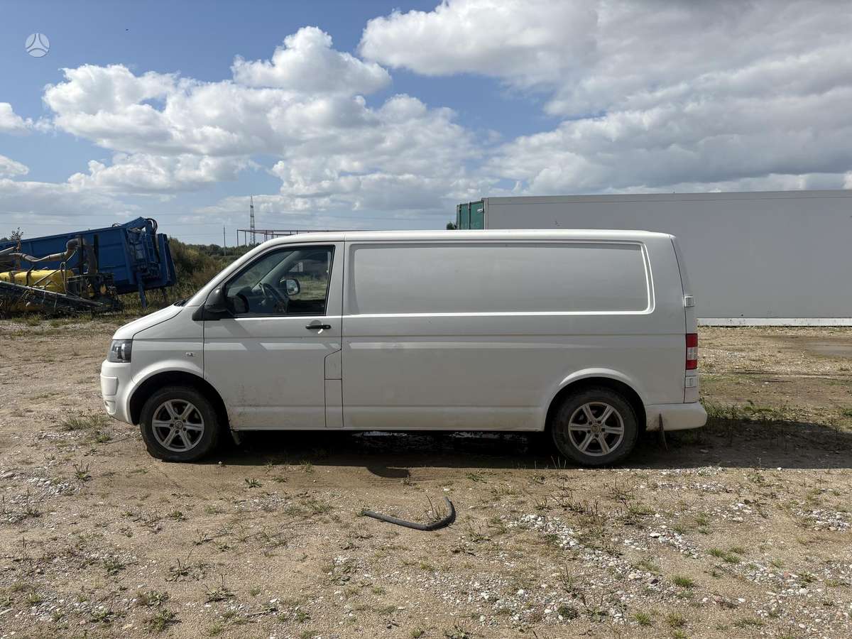 Volkswagen Transporter - 8