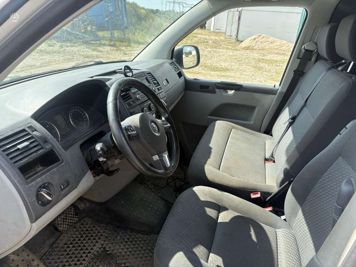 Volkswagen Transporter - 9
