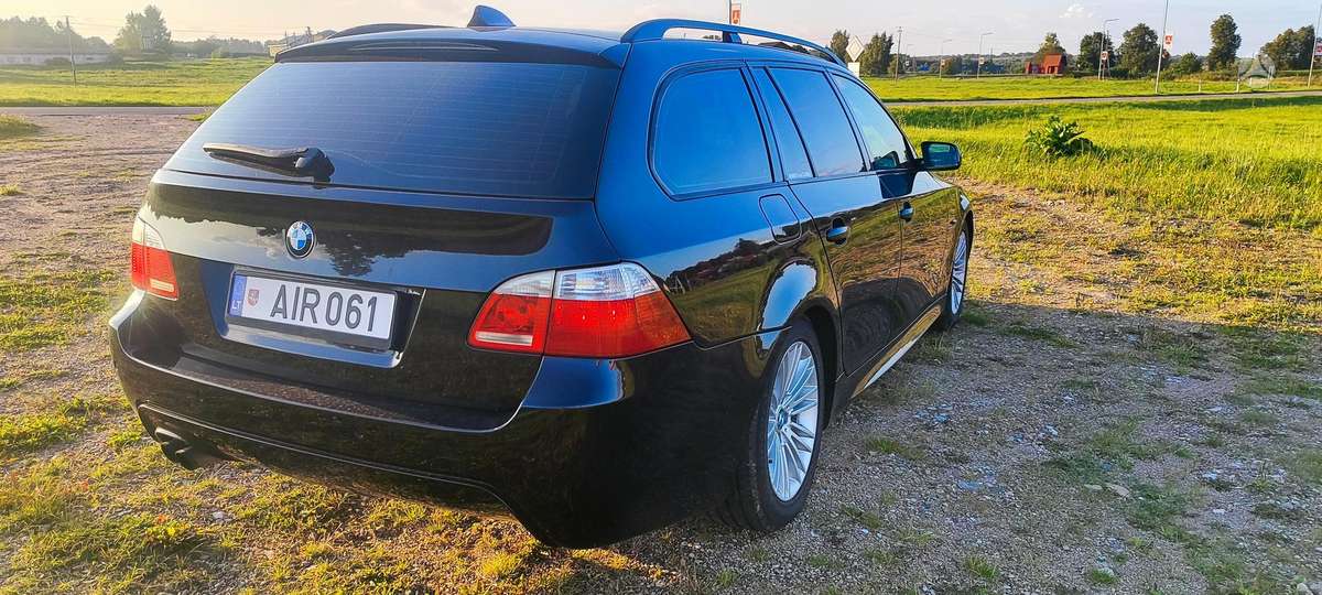 BMW 523, Универсал