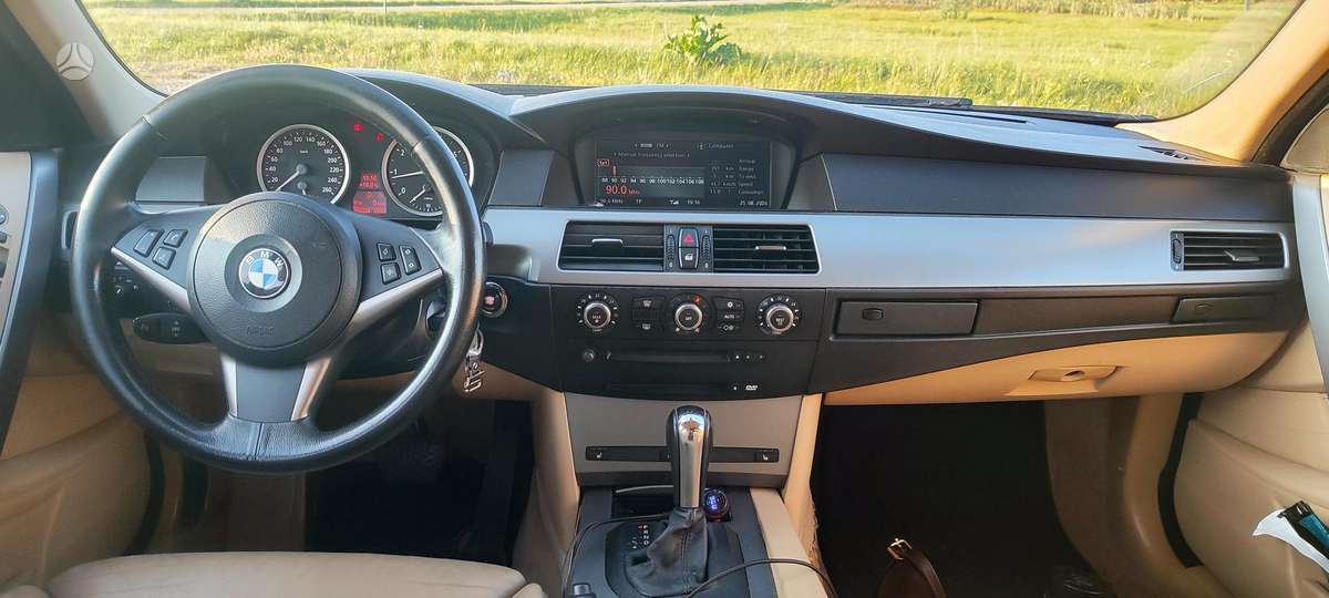 BMW 523, Универсал