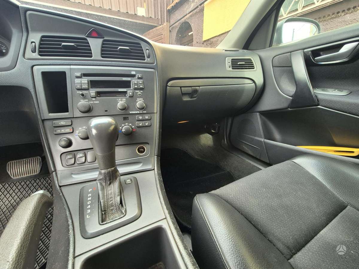 Volvo V70, 2.4 l., wagon