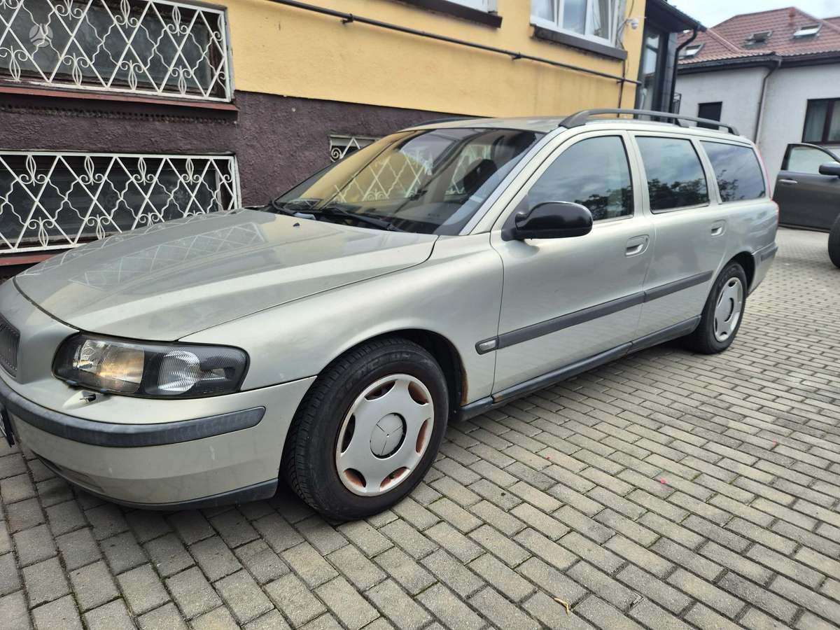 Volvo V70, 2.4 l., wagon