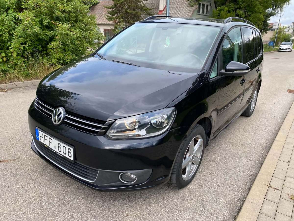 Volkswagen Touran - 1