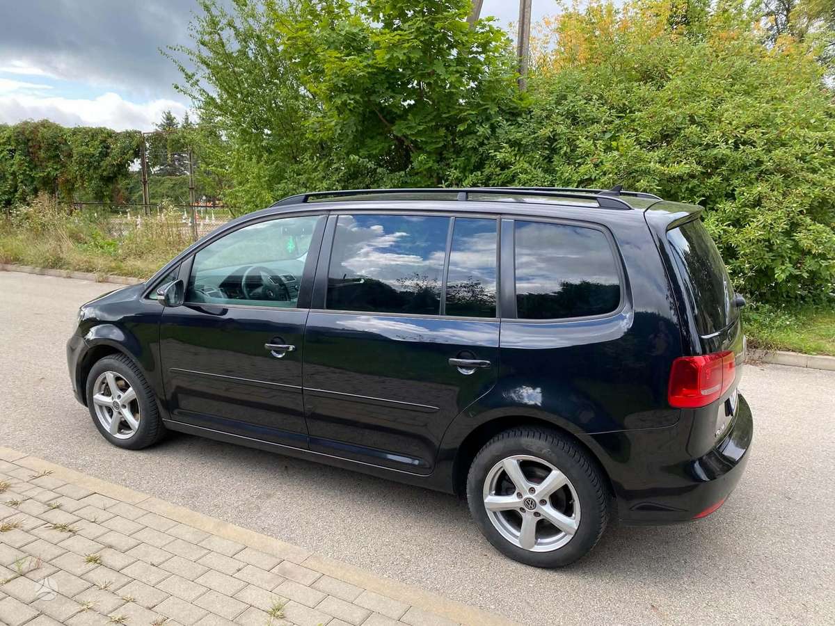 Volkswagen Touran - 5