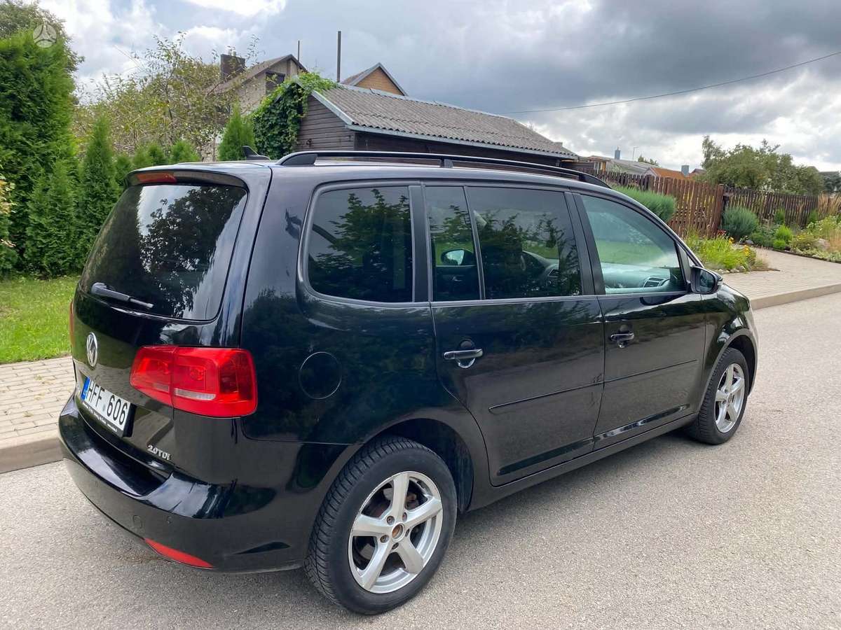 Volkswagen Touran - 6
