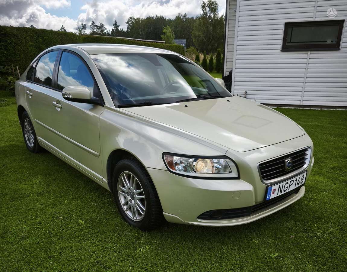 Volvo S40 - 1