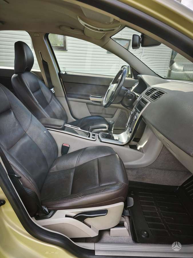 Volvo S40 - 10