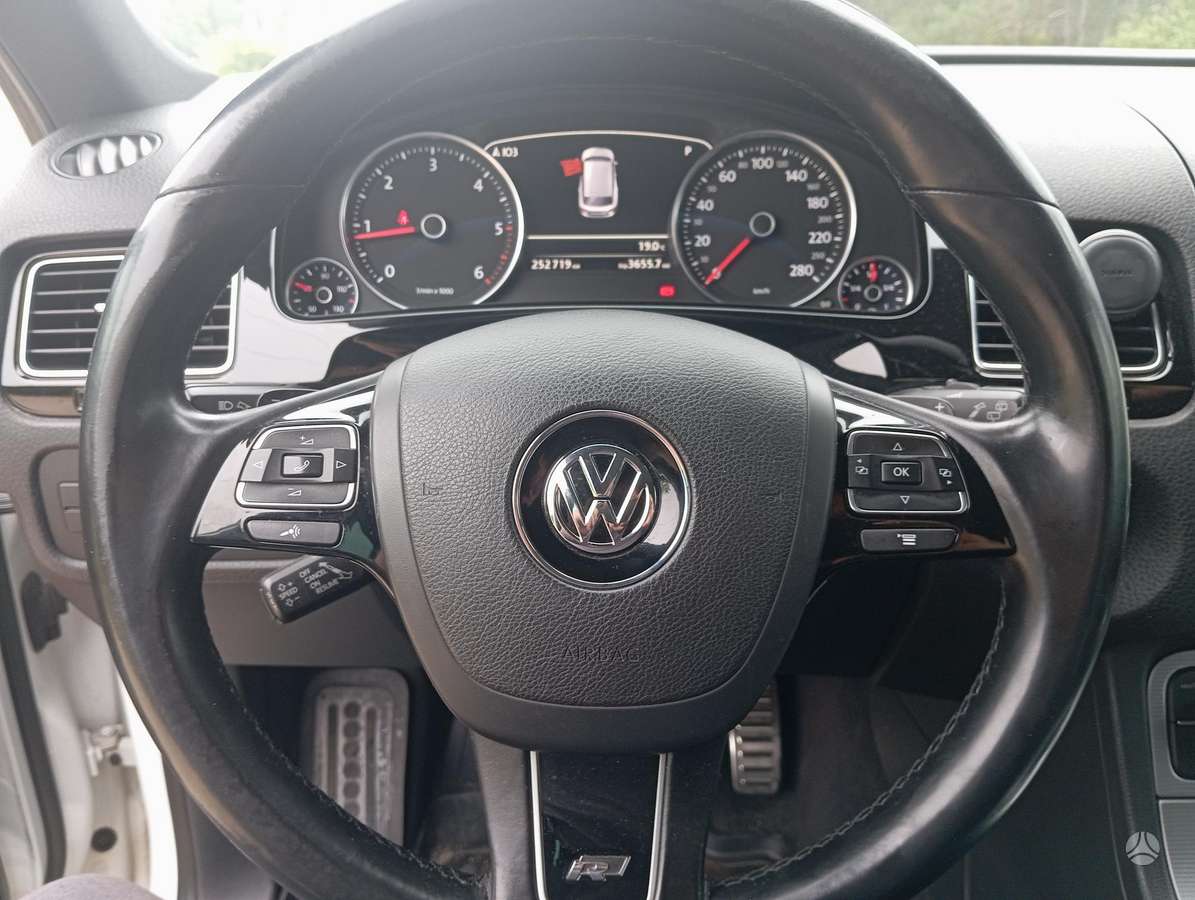 Volkswagen Touareg - 7