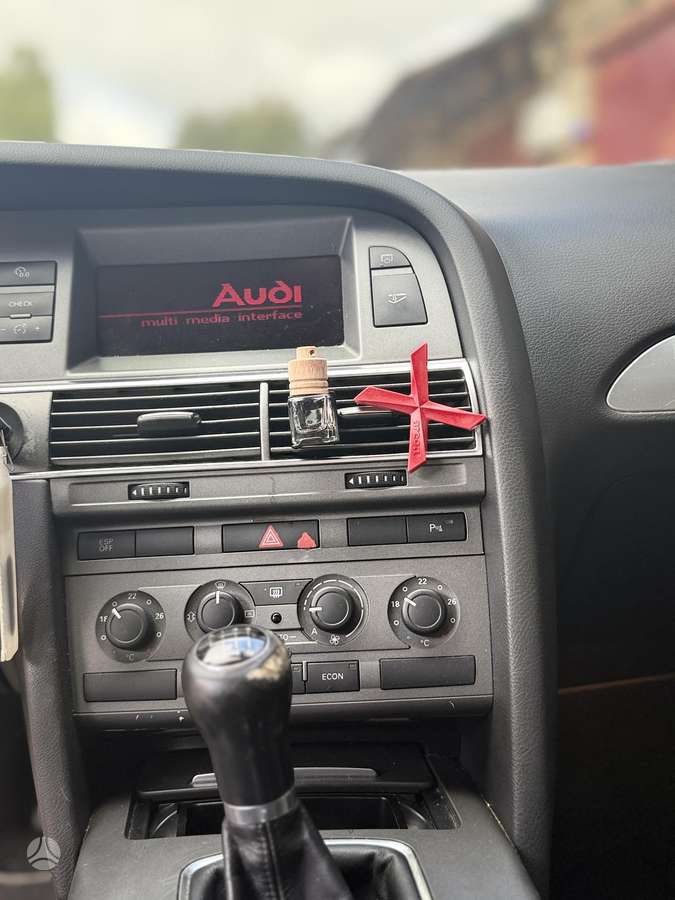 Audi A6, 2.4 l., Седан