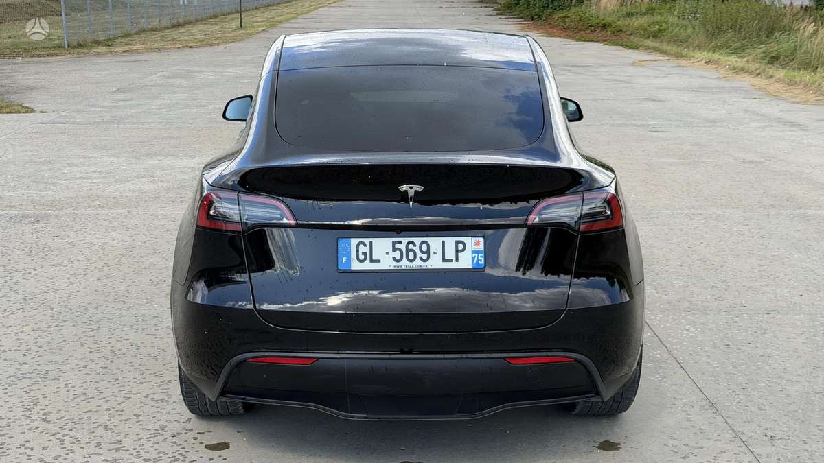 Tesla Model Y, 60 кВт·ч, Хэтчбек