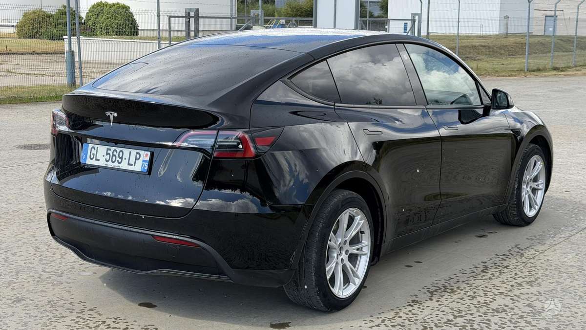 Tesla Model Y, 60 кВт·ч, Хэтчбек