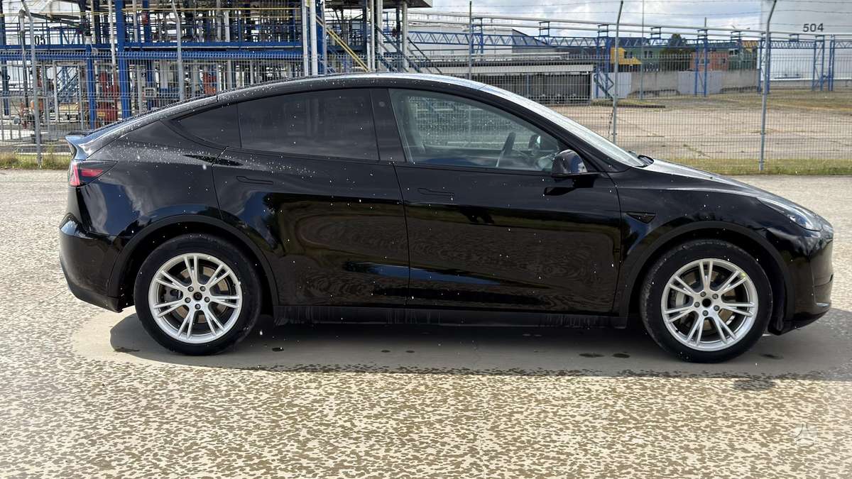 Tesla Model Y, 60 кВт·ч, Хэтчбек