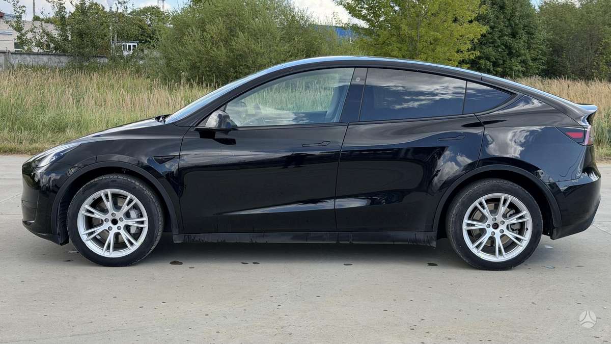 Tesla Model Y, 60 кВт·ч, Хэтчбек
