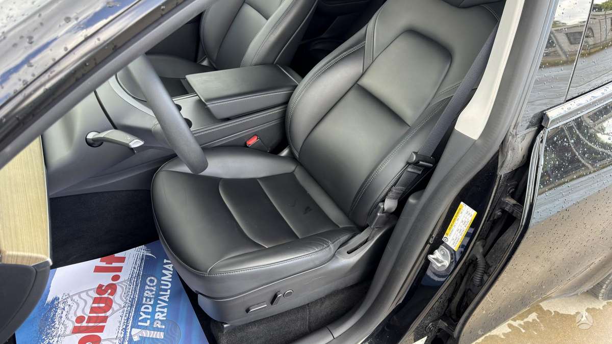 Tesla Model Y, 60 кВт·ч, Хэтчбек