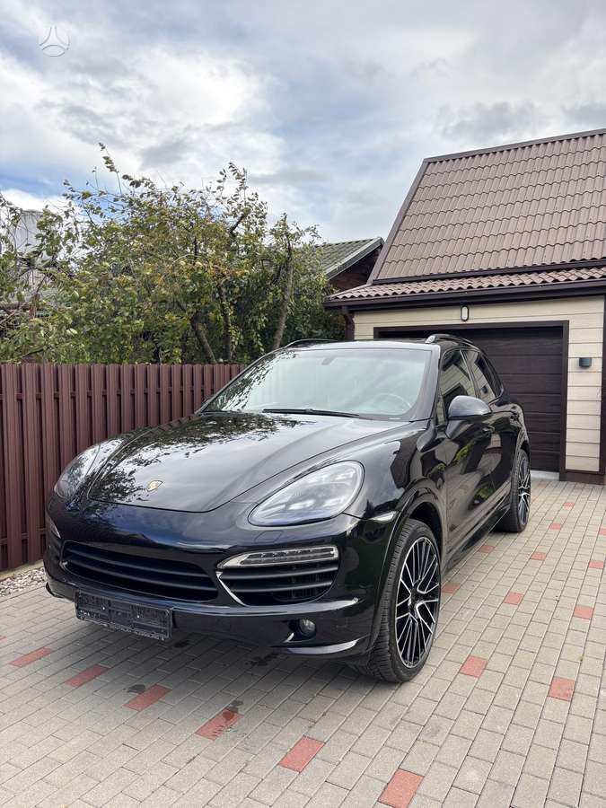 Porsche Cayenne - 1