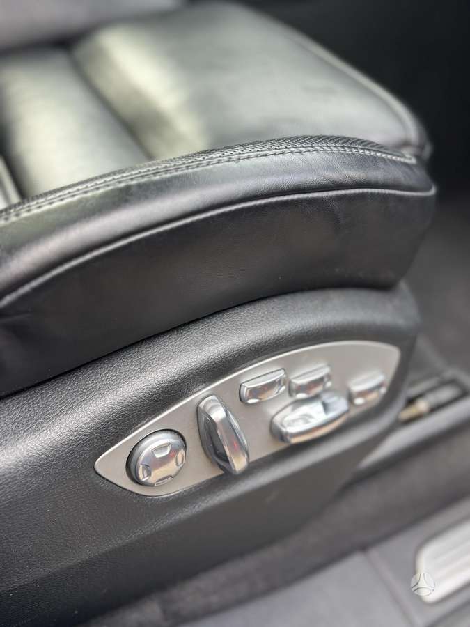 Porsche Cayenne - 9