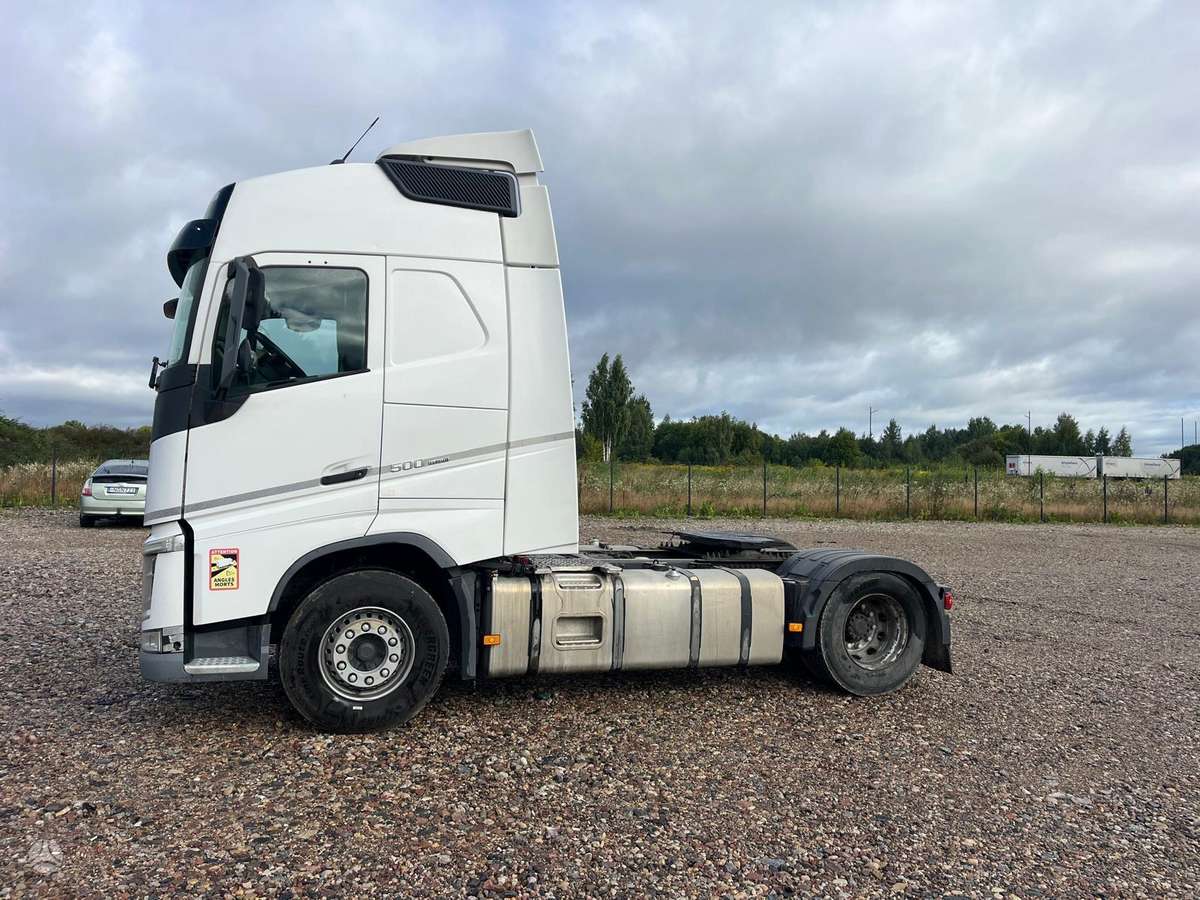 Volvo 500, 2 miegamosios vietos