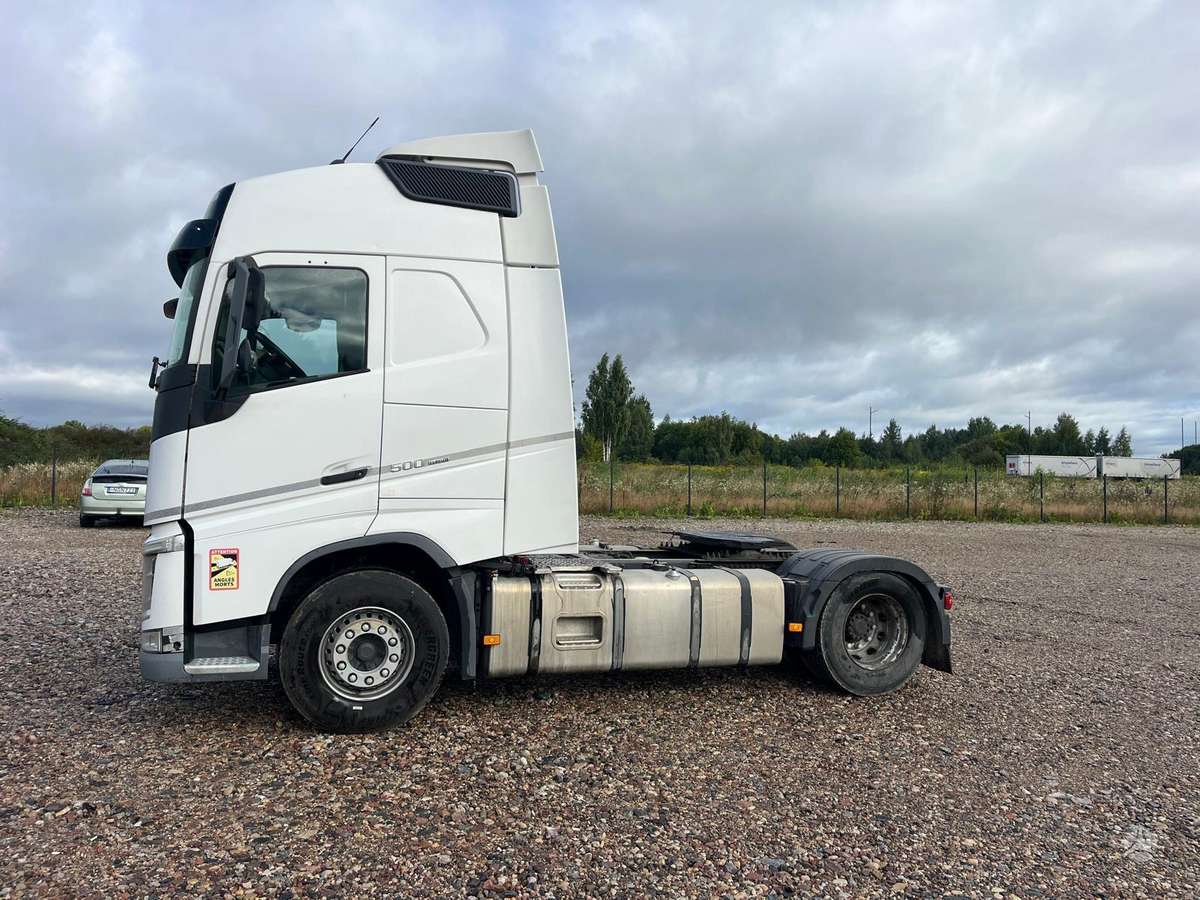 Volvo 500, double sleeper