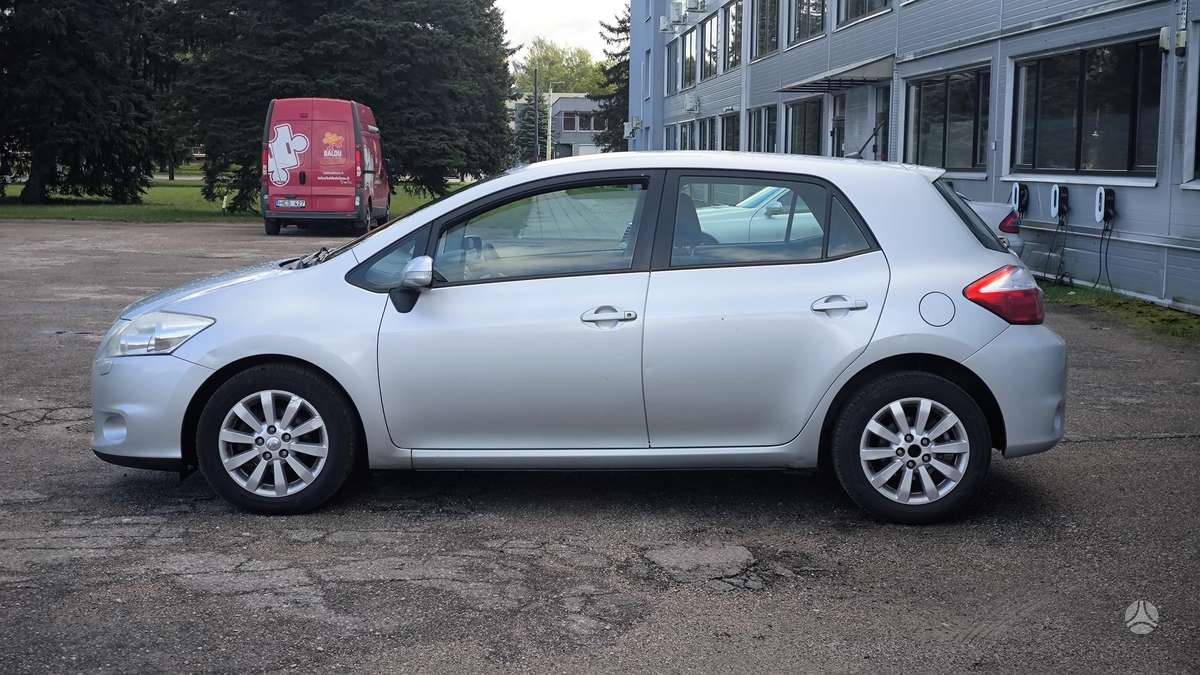 Toyota Auris - 5