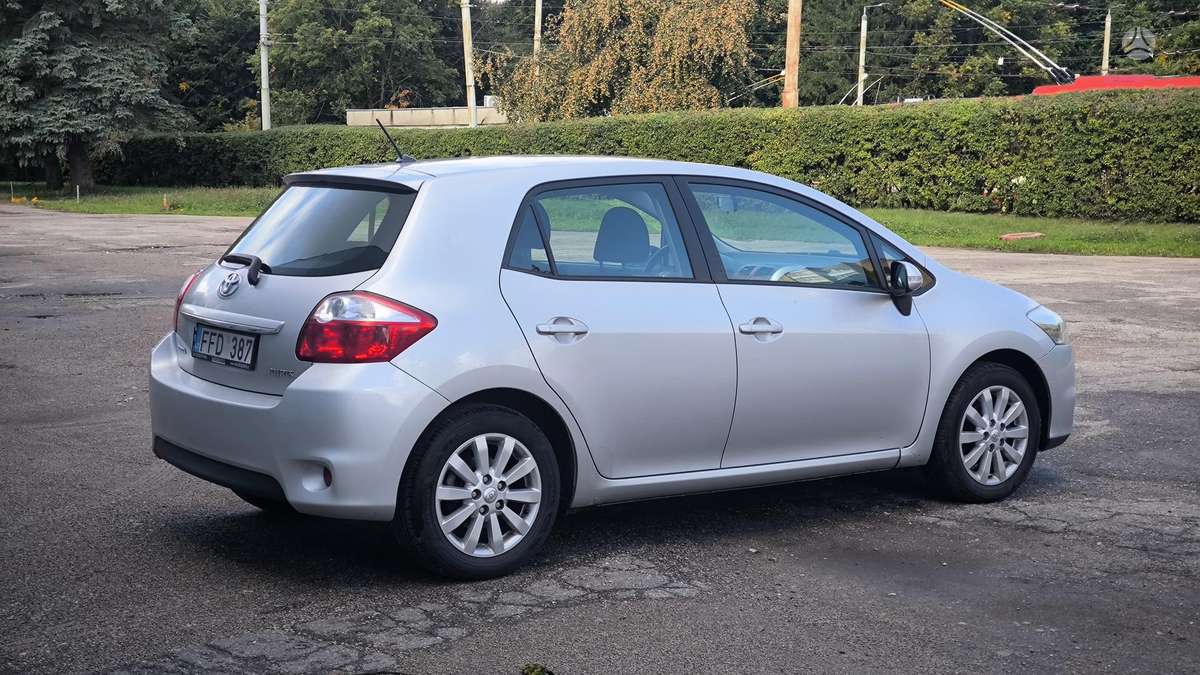 Toyota Auris - 4