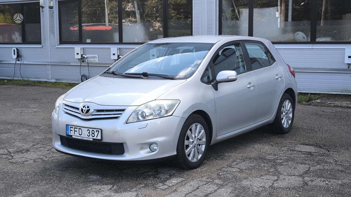 Toyota Auris - 2