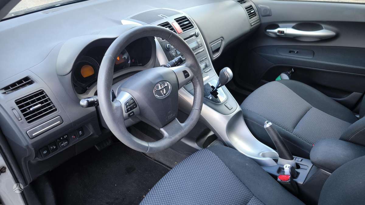 Toyota Auris - 8