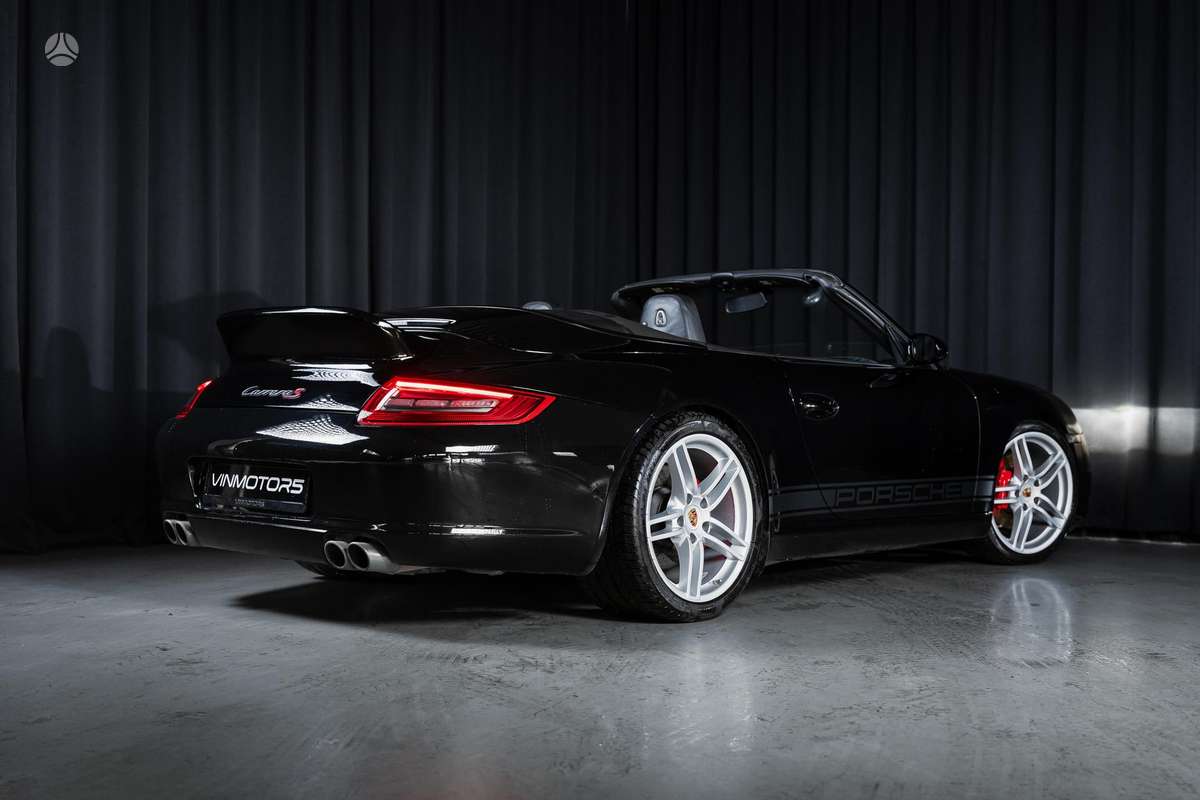 Porsche 911 - 4