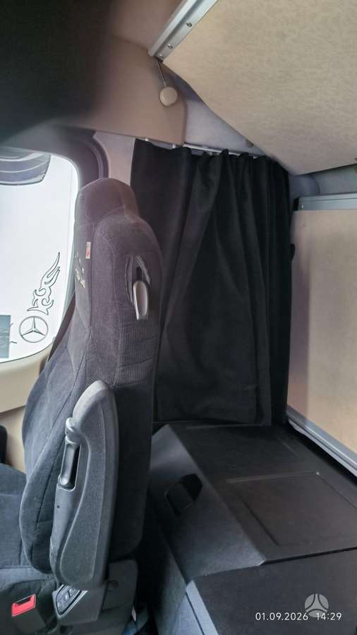 Mercedes-Benz Actros 1845, double sleeper
