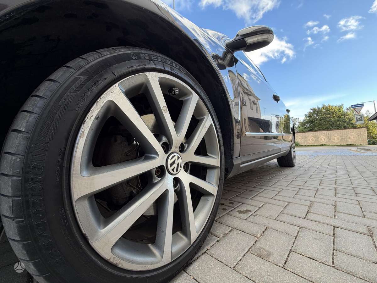 Volkswagen Passat - 5