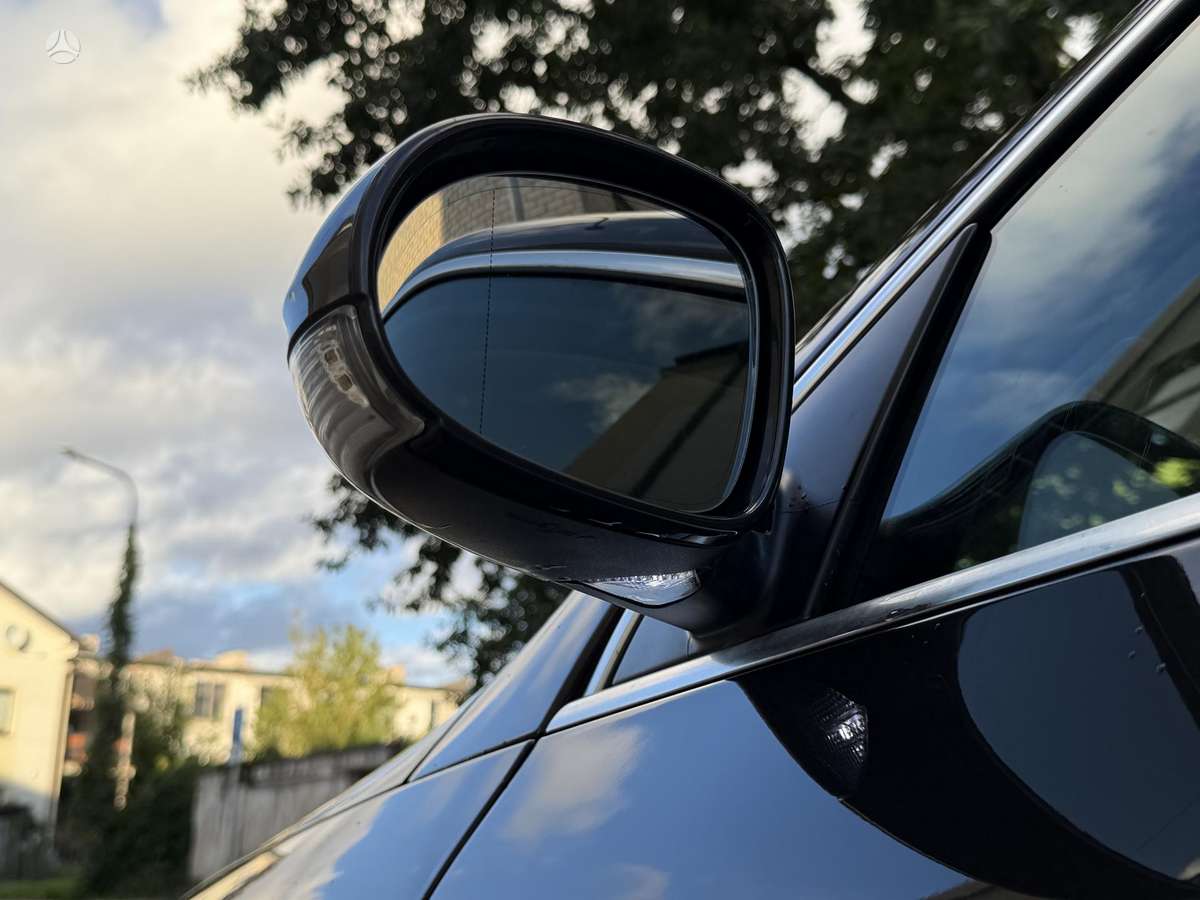 Volkswagen Passat - 8