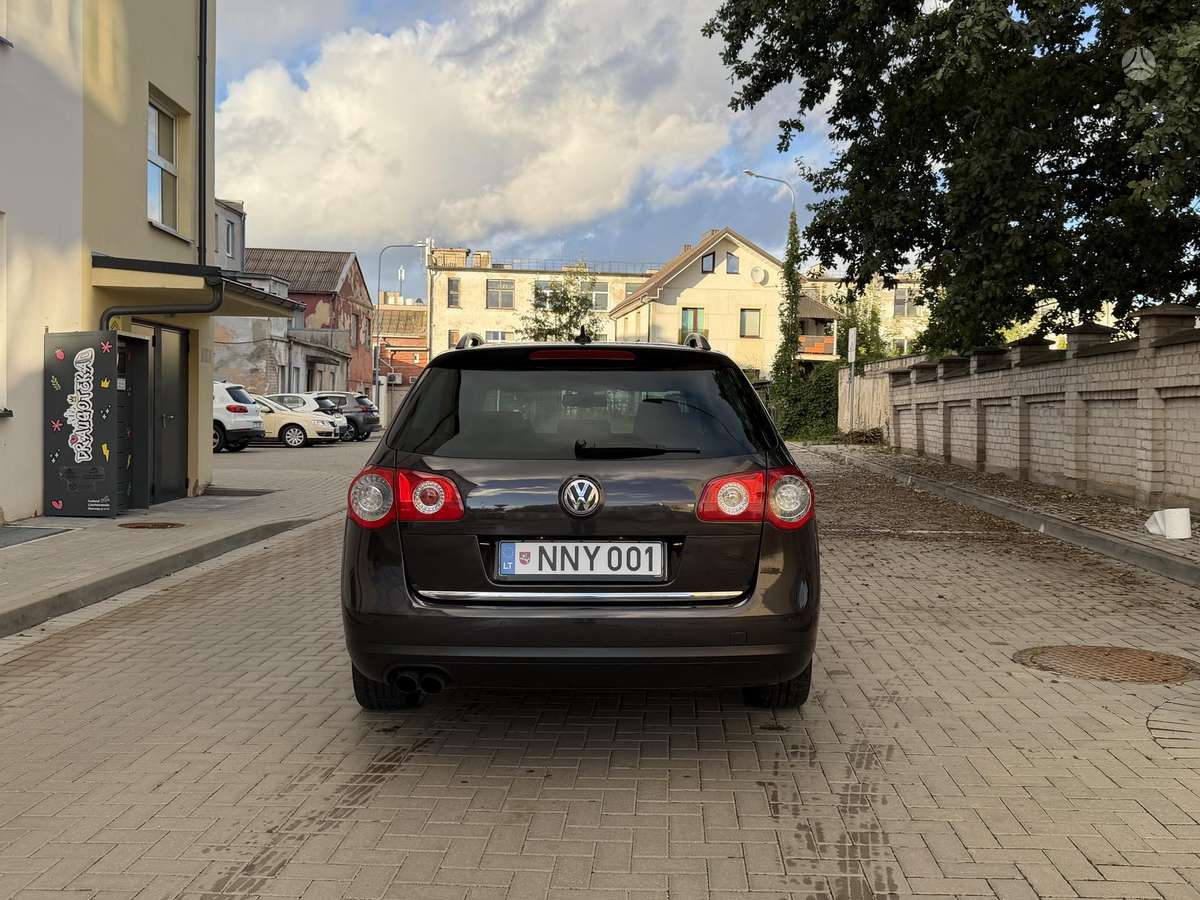 Volkswagen Passat - 11