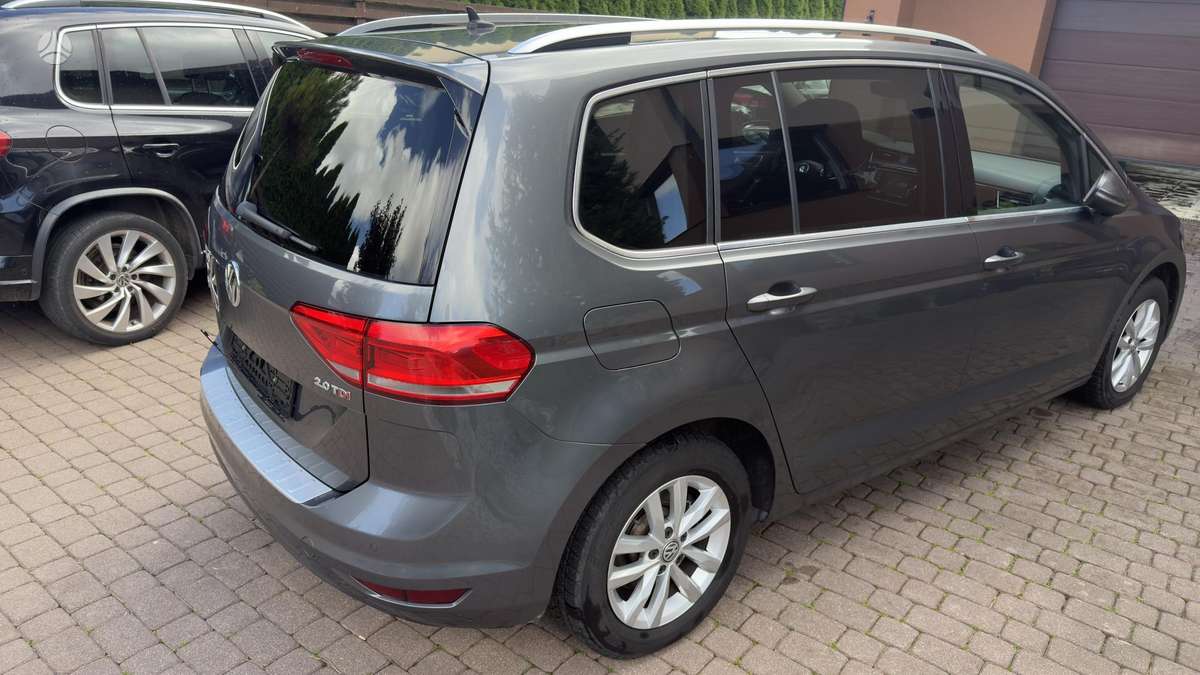 Volkswagen Touran - 5