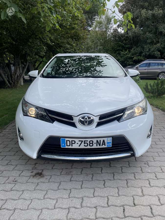 Toyota Auris - 2