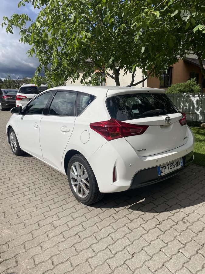 Toyota Auris - 4