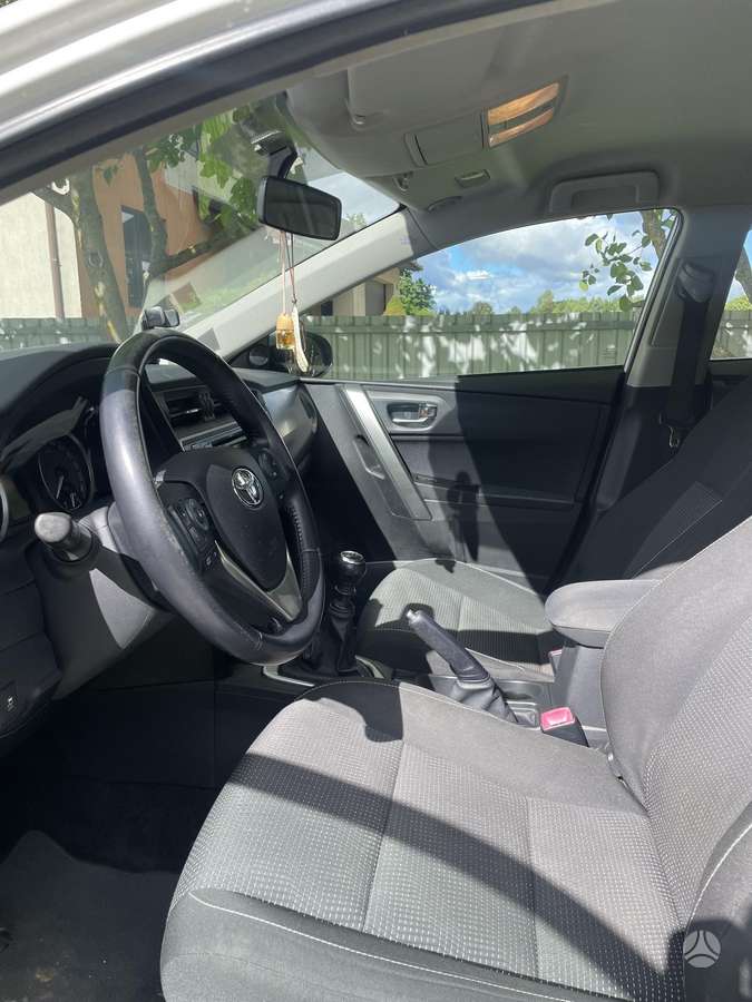 Toyota Auris - 9