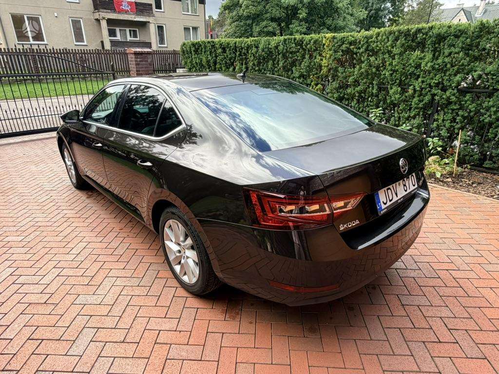 Skoda Superb, 2.0 l., Хэтчбек