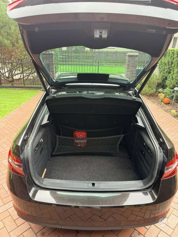 Skoda Superb, 2.0 l., Хэтчбек