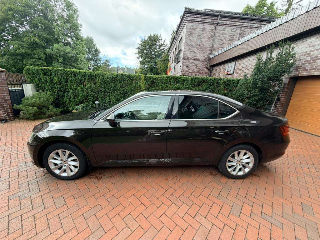 Skoda Superb, 2.0 l., Хэтчбек