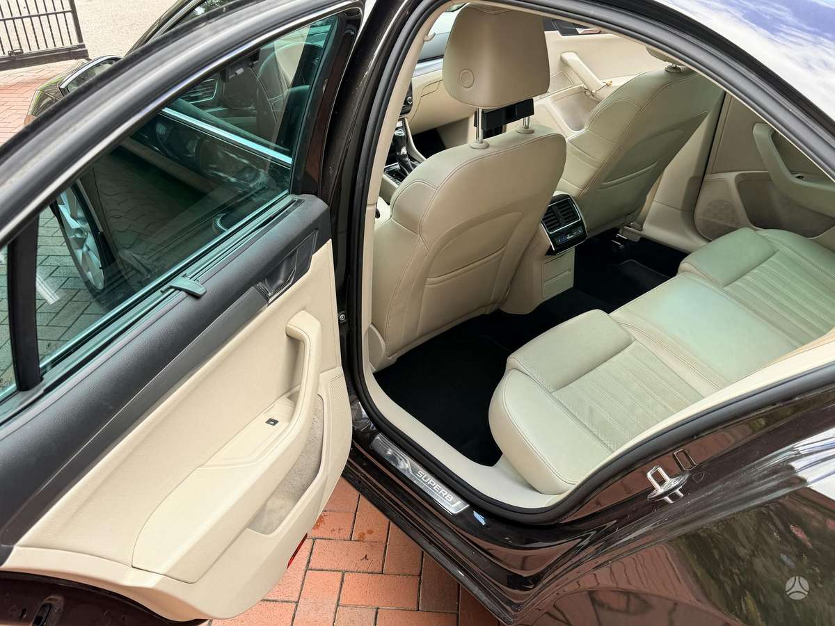 Skoda Superb, 2.0 l., Хэтчбек