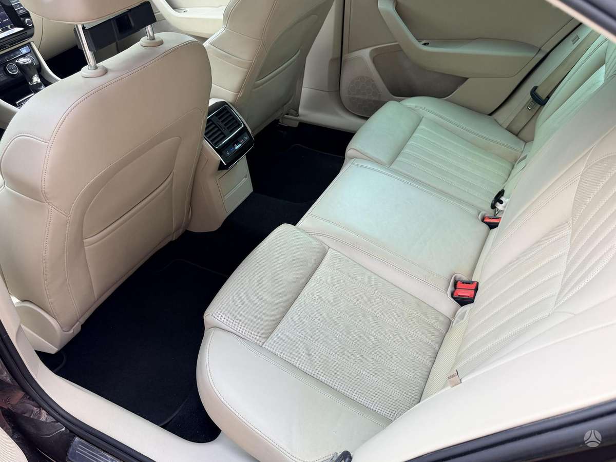 Skoda Superb, 2.0 l., Хэтчбек