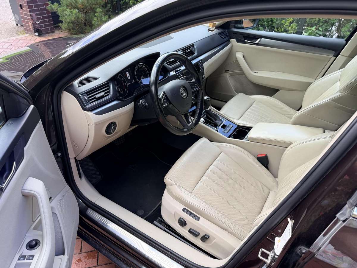 Skoda Superb, 2.0 l., Хэтчбек
