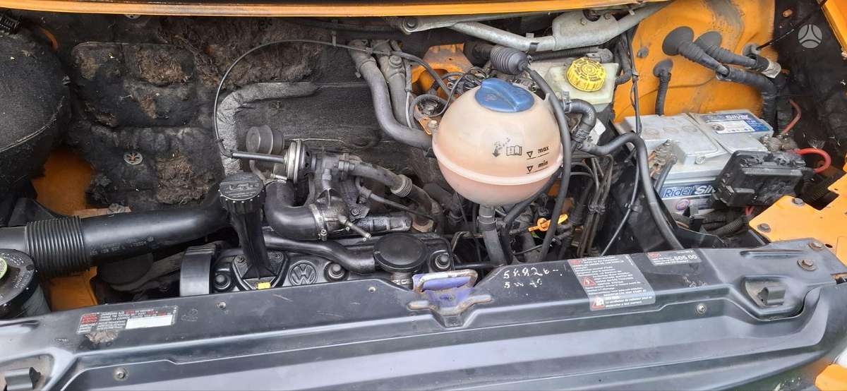 Volkswagen Caravelle - 6