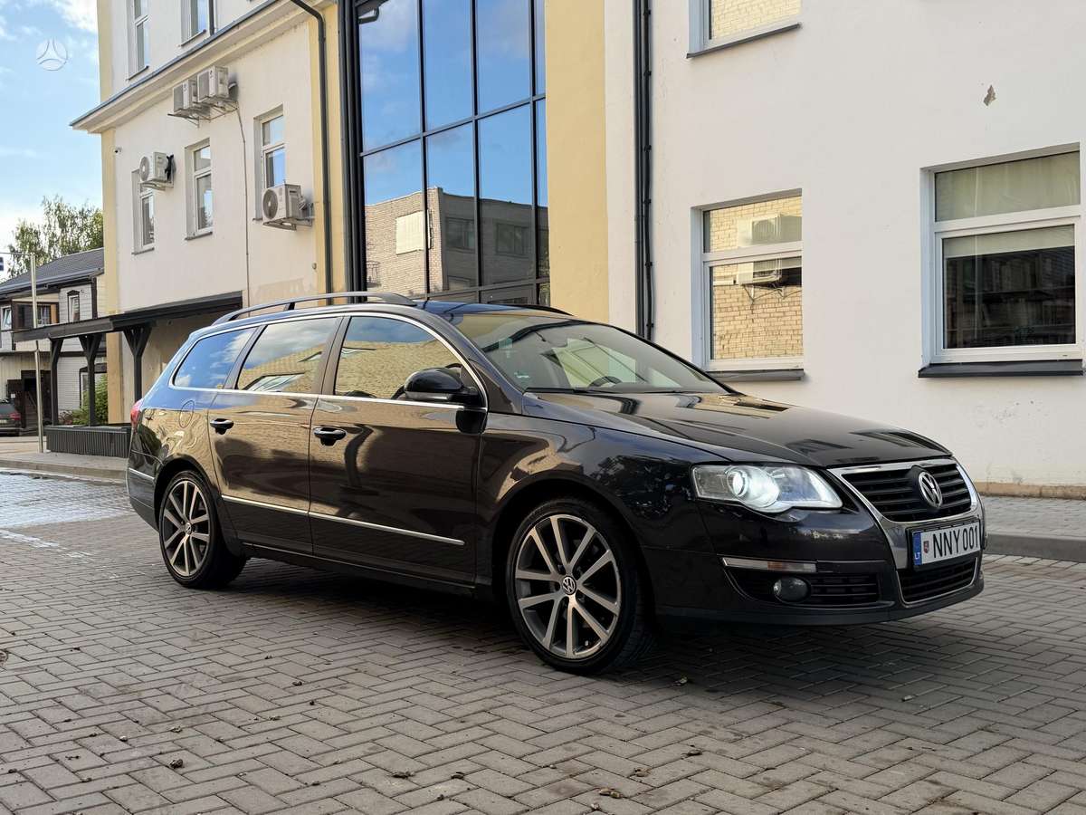 Volkswagen Passat - 1