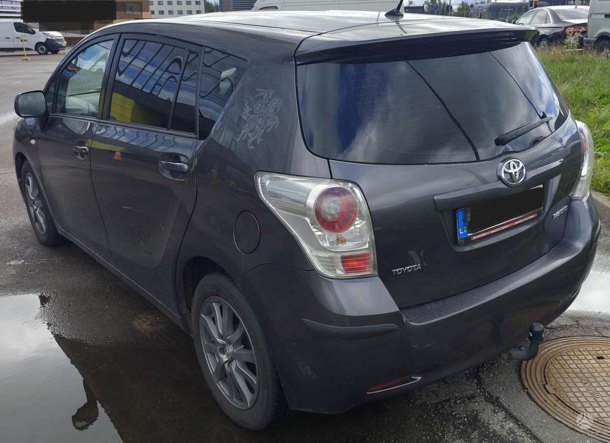 Toyota Verso - 5
