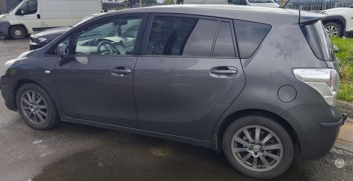 Toyota Verso - 2