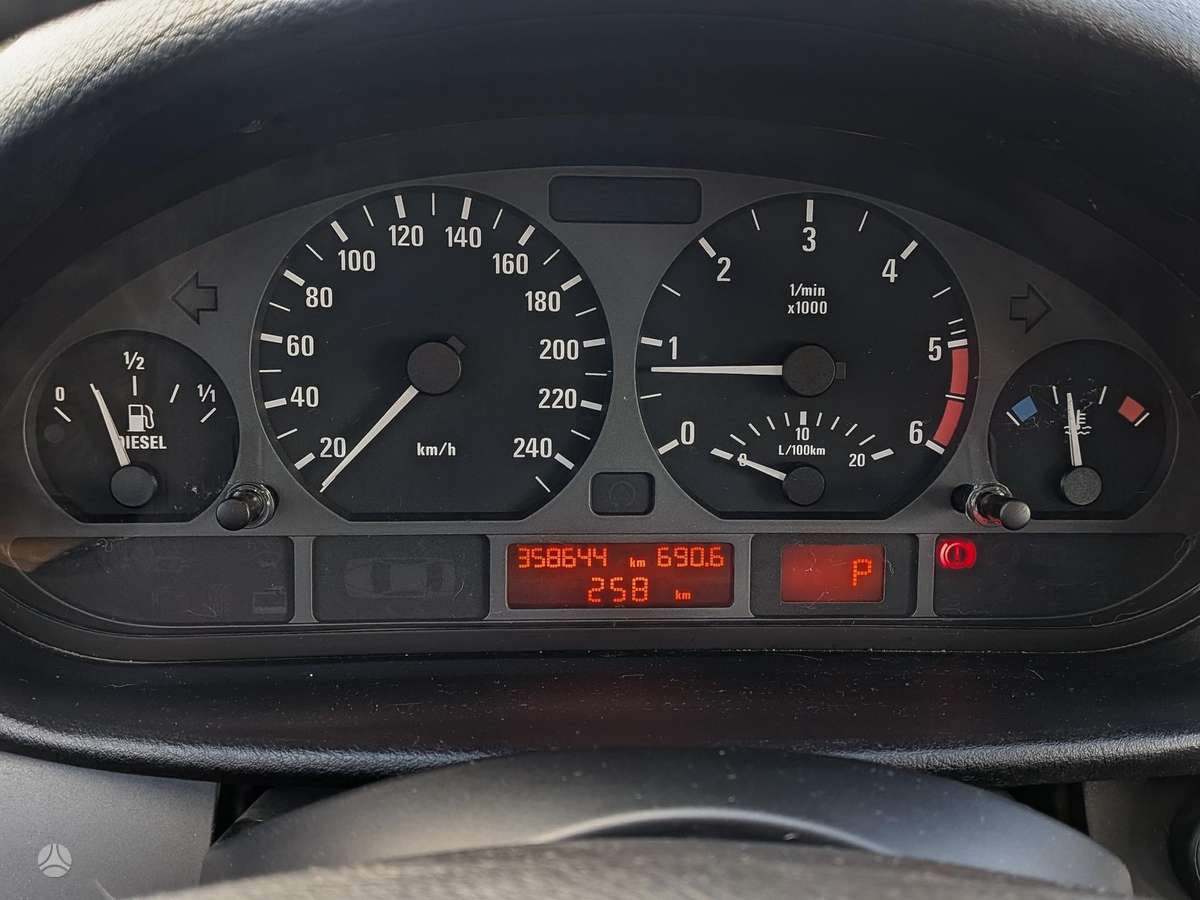 BMW 320, 2.0 l., universalas