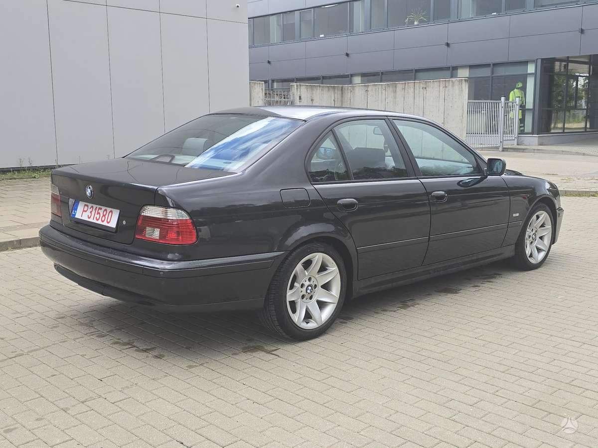 BMW 525, 2.5 l., Седан